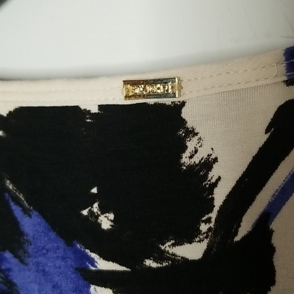 St John top size small - Picture 5 of 7